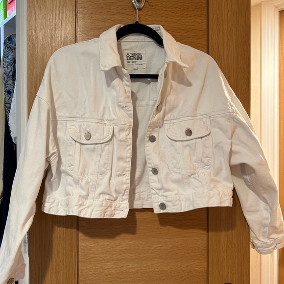 ZARA WHITE CROPPED DENIM JACKET - Picture 2 of 4